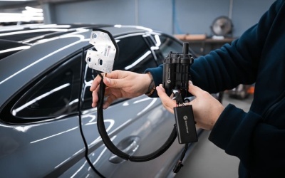 Автомобильный доводчик дверей для Geely Tugella / Авиационный алюминий / Сделано в России