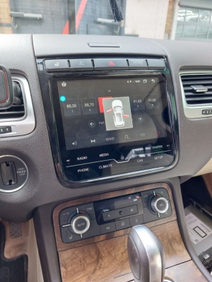 Магнитола для VW Touareg 2010-2018 (RCD550, поддержка подогревов) - Radiola RDL-TRG-L на Android 12, 8+128, CarPlay, 4G SIM-слот