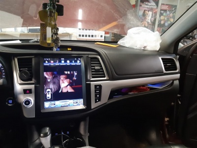 Штатная магнитола для Toyota Highlander 2014+ - Carmedia ZF-1207-DSP ("Тесла-Стиль") на Android 9.0, 6-ТУРБО ядер, 4ГБ-64ГБ и встроенным DSP