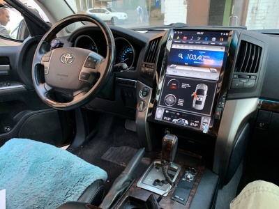 Штатная магнитола для Toyota Land Cruiser 200 2007-2015 - Carmedia ZF-1816H-DSP ("Тесла-Стиль") на Android 9.0, 6-ТУРБО ядер, 4ГБ-64ГБ и встроенным DSP