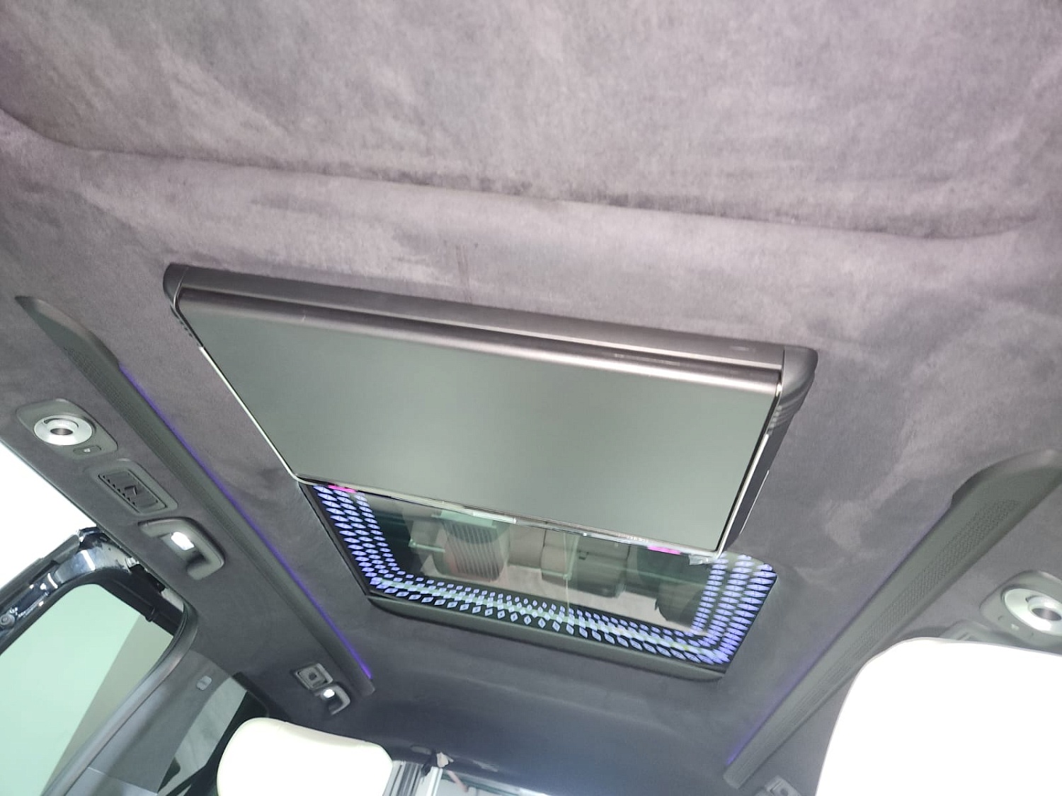 ПОТОЛОЧНЫЙ СМАРТ ТВ 19,5" для GAC M8 ERGO ER1950AN (1920X1080, ANDROID), ЧЕРНЫЙ